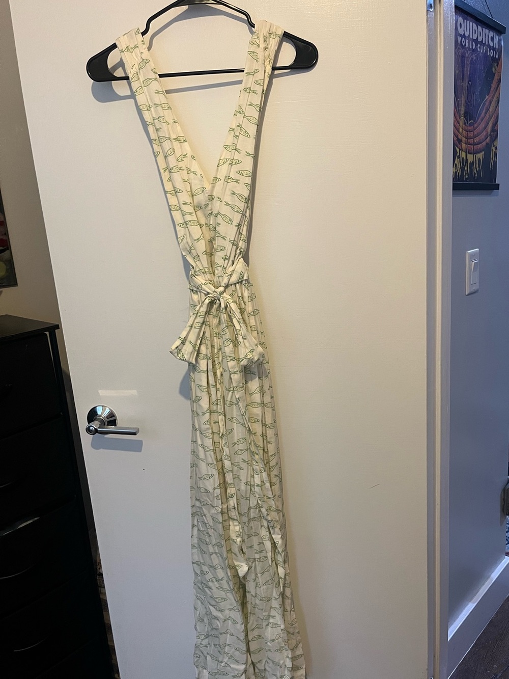 Sleeveless V-Neck Tie-Waist Maxi Dress in Cream with Green Print
